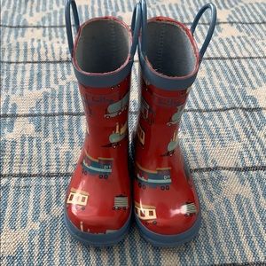 Red Hatley fire truck rain boots size 6
